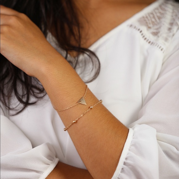 SALE 👀 2 Piece Gold Chain Bracelet - Picture 4 of 7